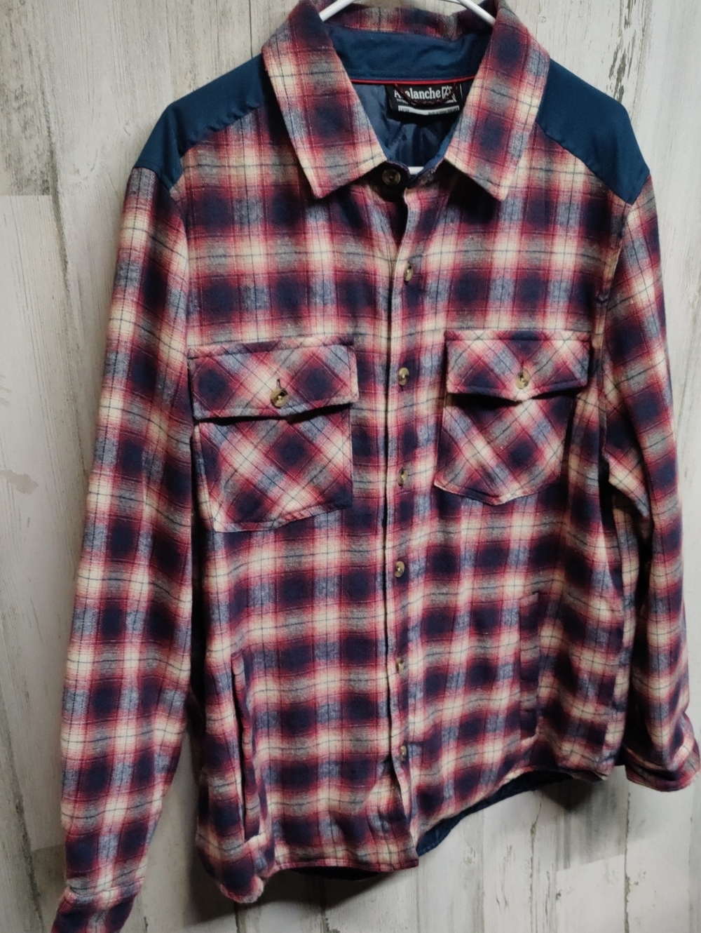 Avalanche Plaid Flannel Shacket Men's Large Quilted Interior Outdoor
